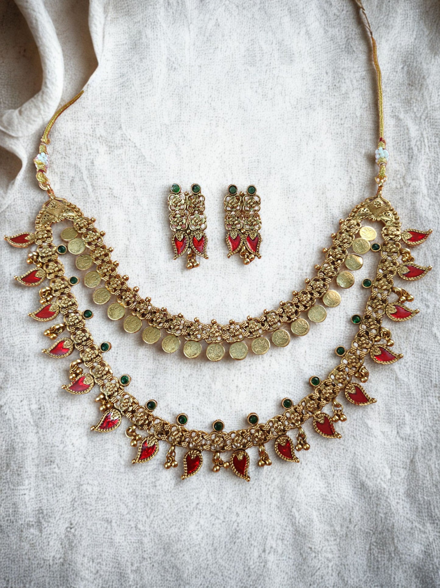 LAYERED TRADITIONAL NECKLACE
