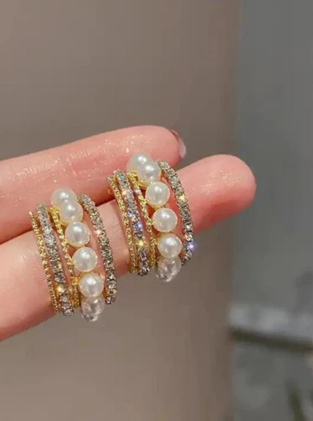 LUSTURE PEARL EARRINGS