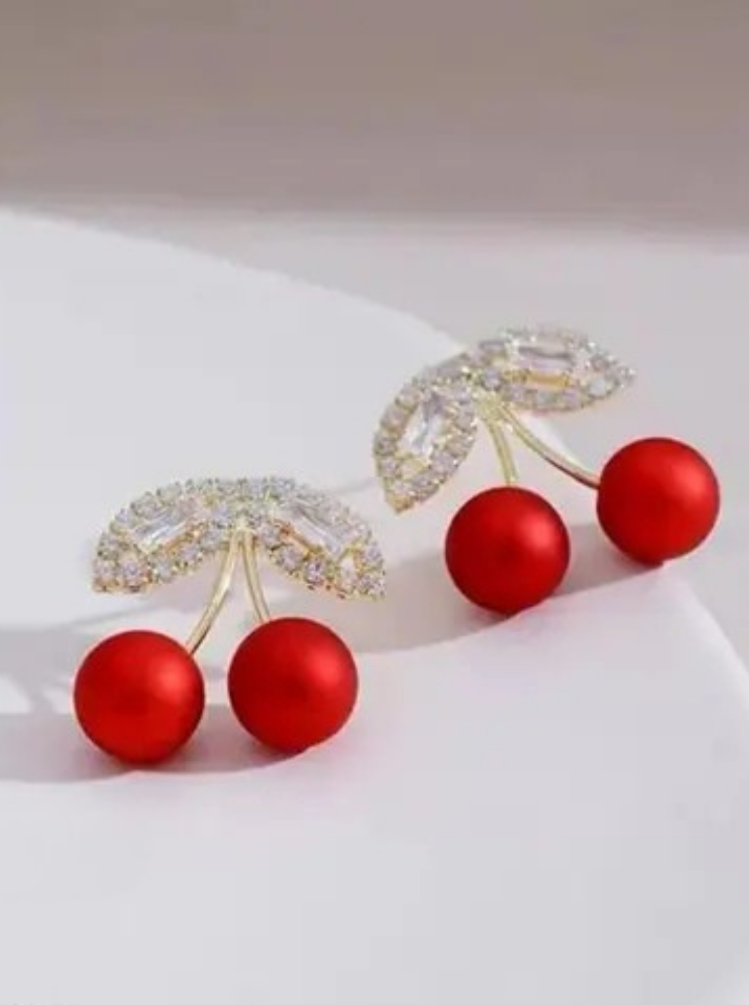 CHERRY SPARKLE EARRINGS