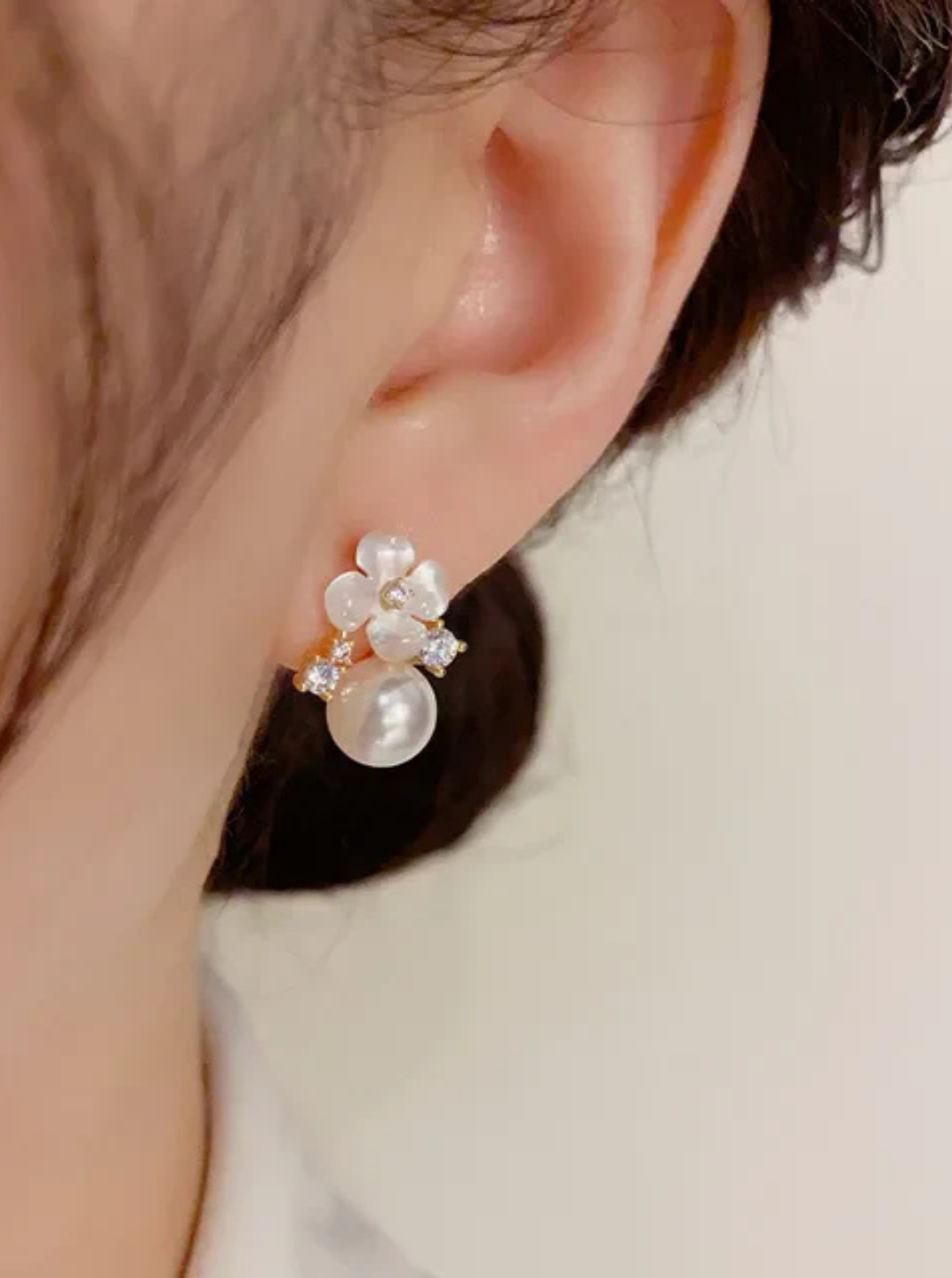 Elegant floral pearl studs with gold-tone setting – Ladybreeze