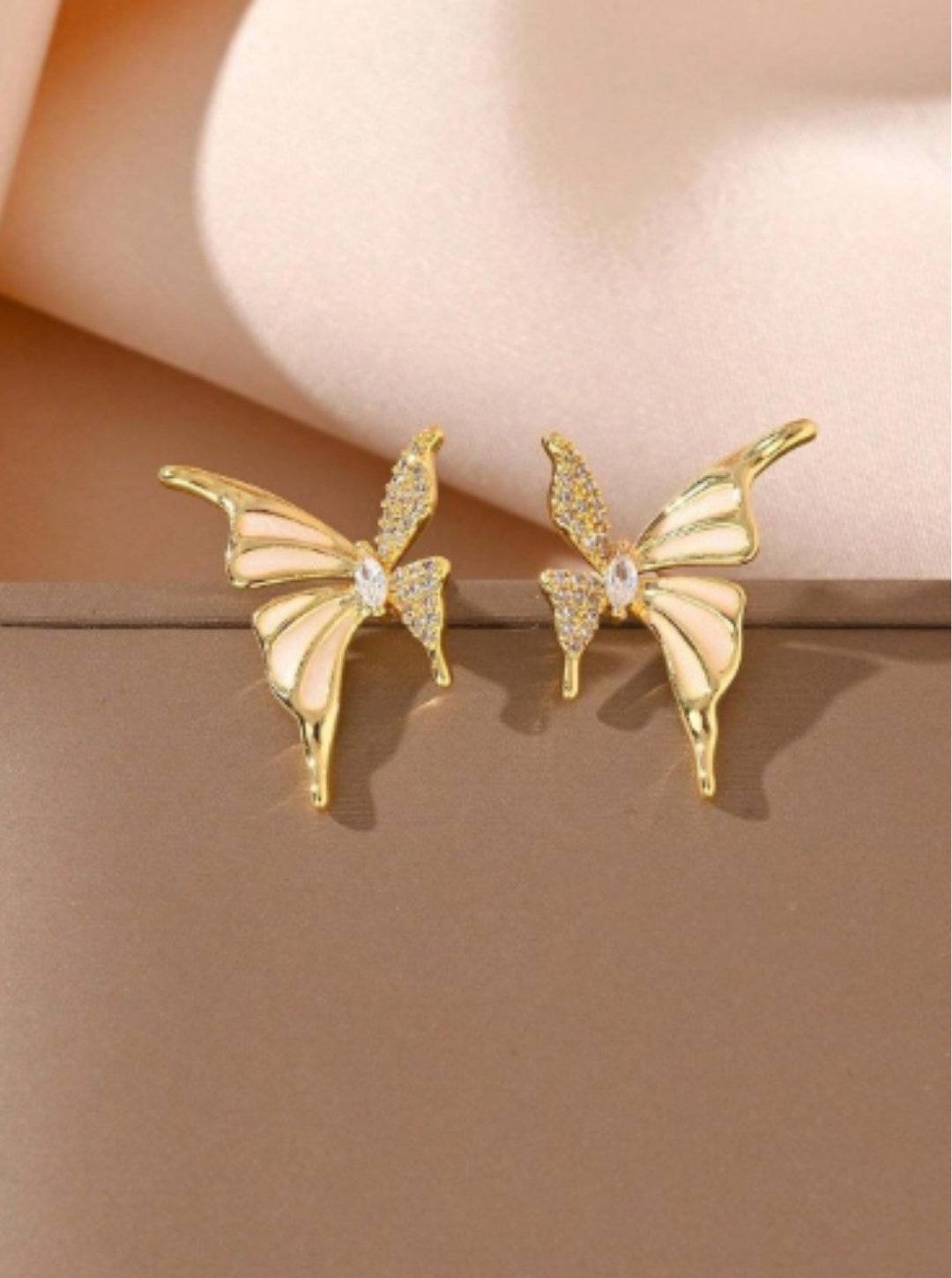 GOLDEN BUTTERFLY EARRINGS