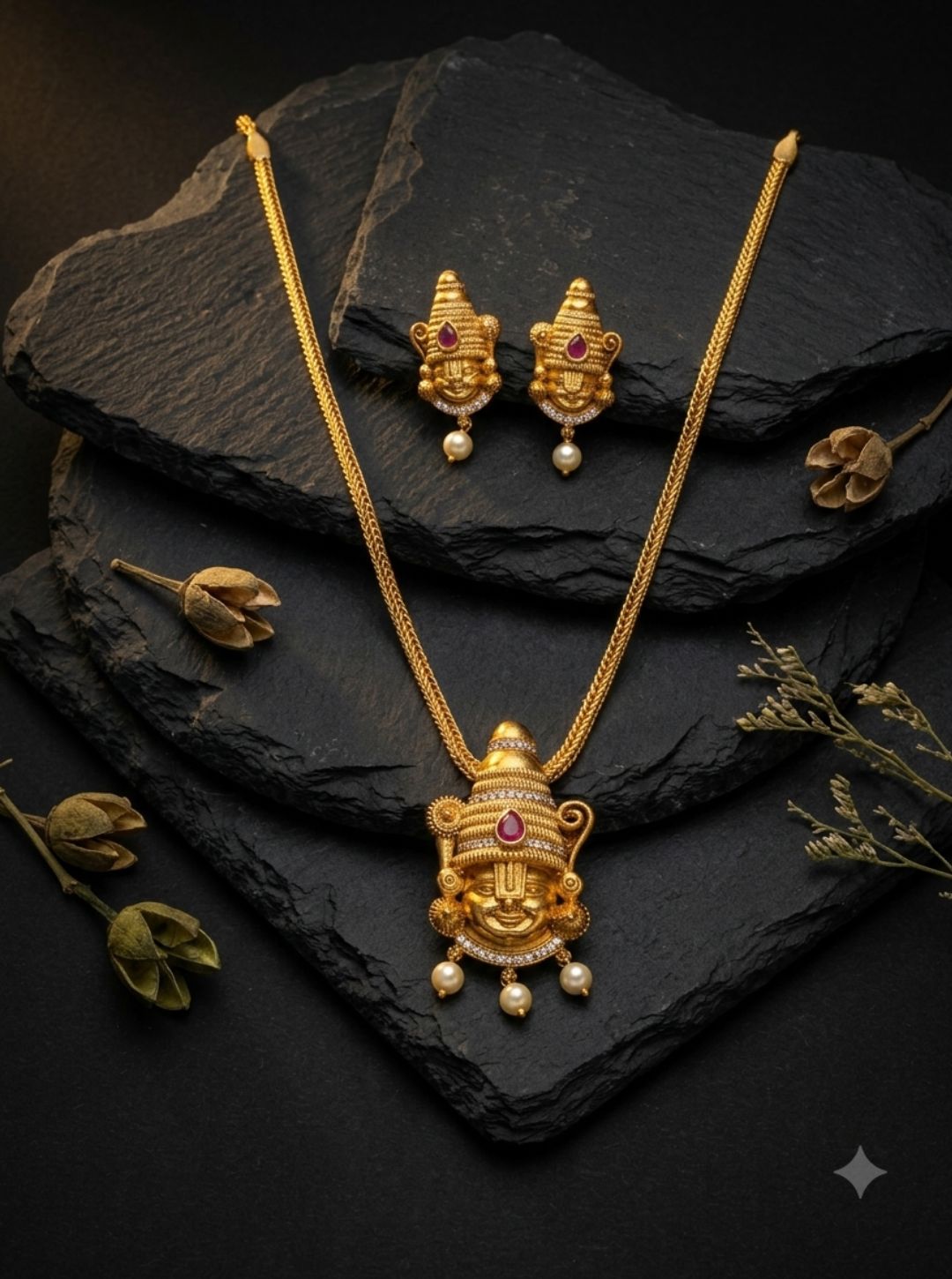 chain pendant set