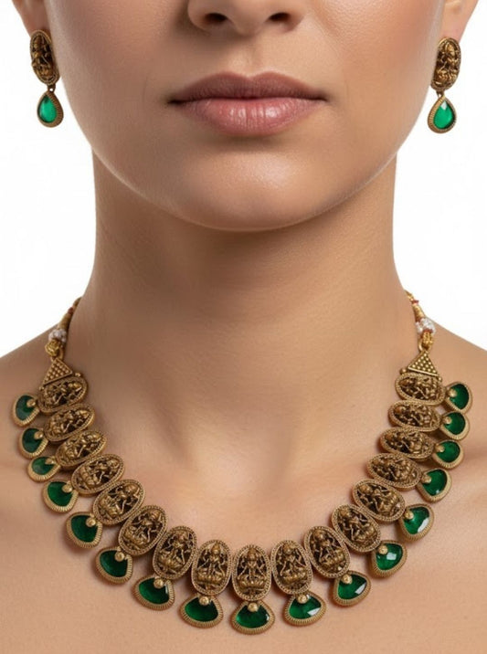 EMERALD TEMPLE NECKLACE
