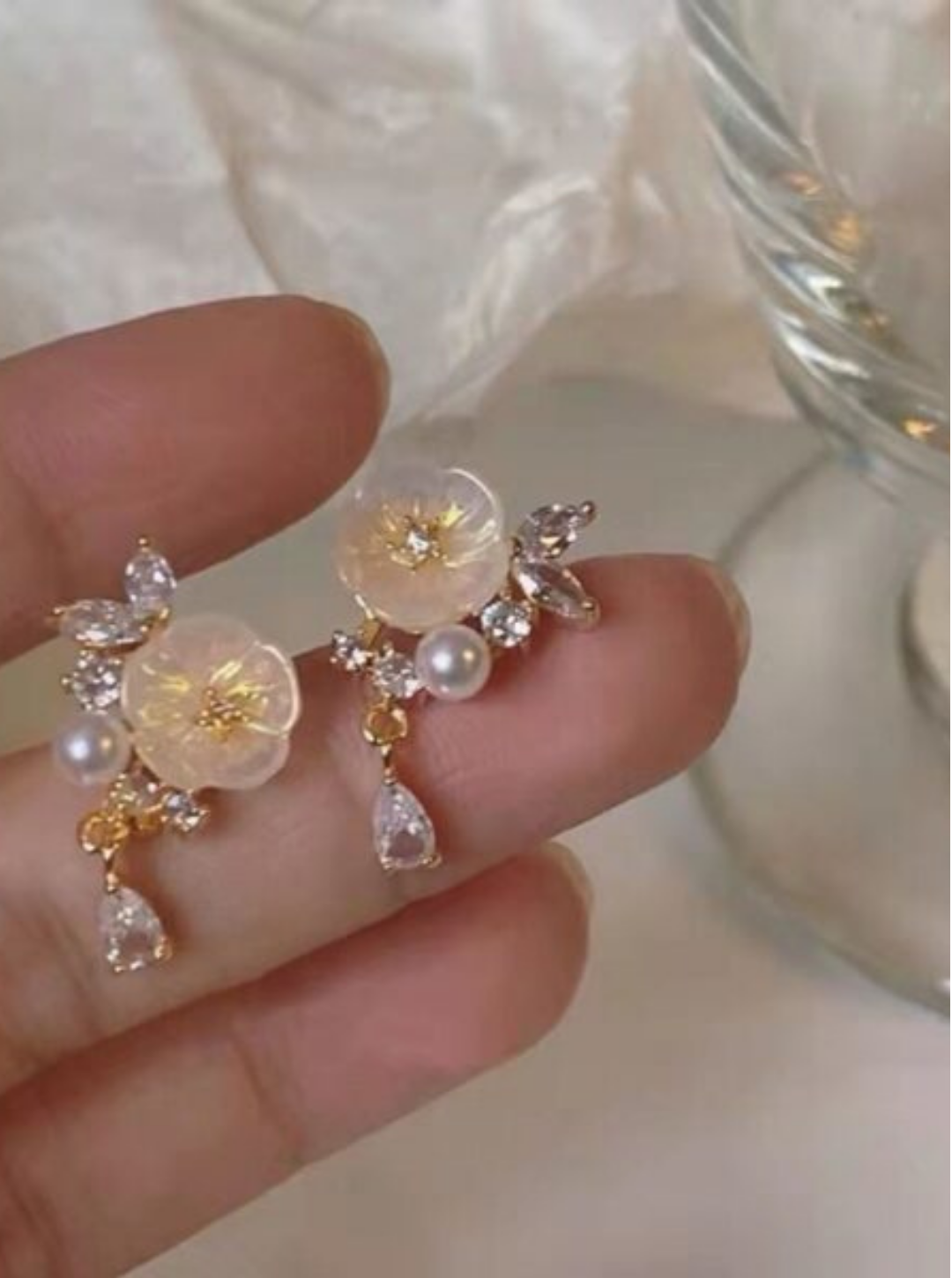 Luxury petal crystal drop earrings with pearl bead