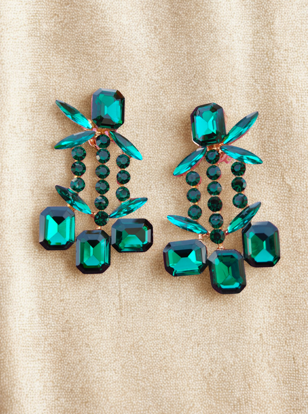 CRYSTAL GLASS EARRINGS