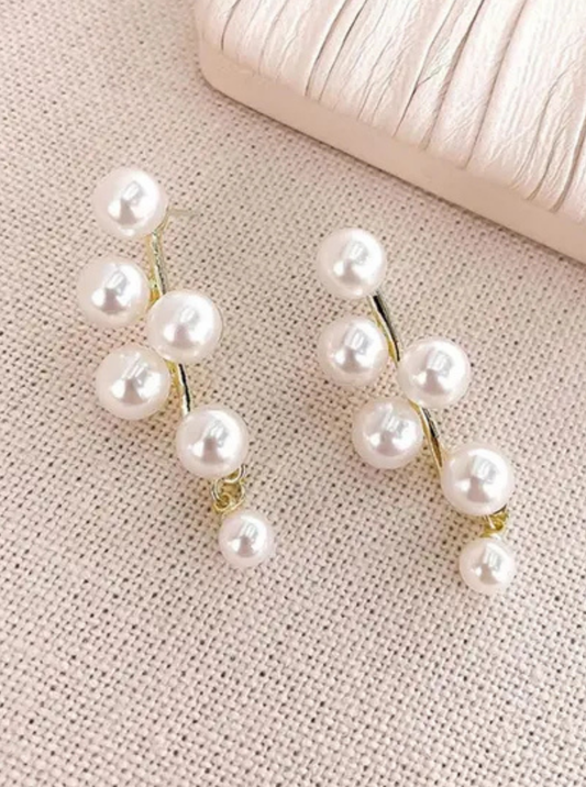 PEARLY ELEGANCE EARRINGS