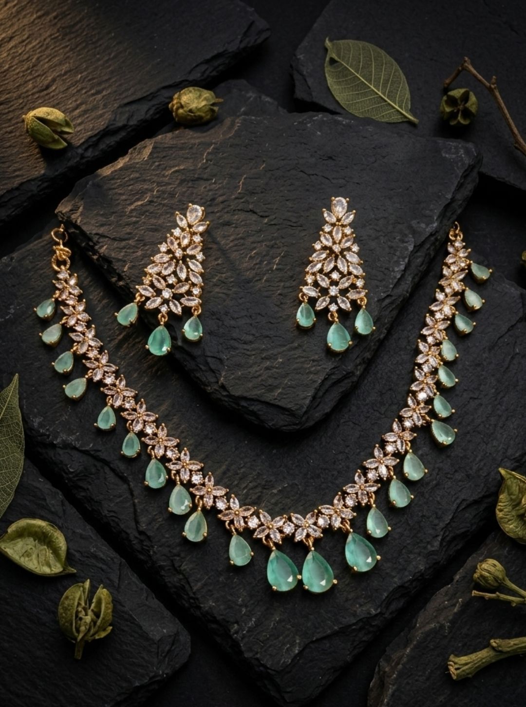 MINT DIAMOND STYLE NECKLACE