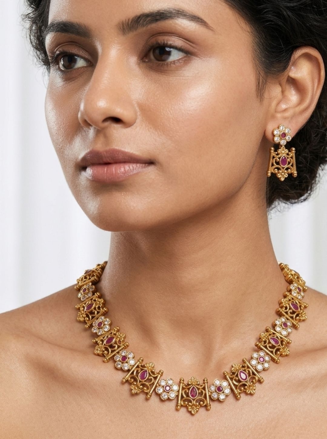 ANTIQUE MOTIF HERITAGE NECKLACE