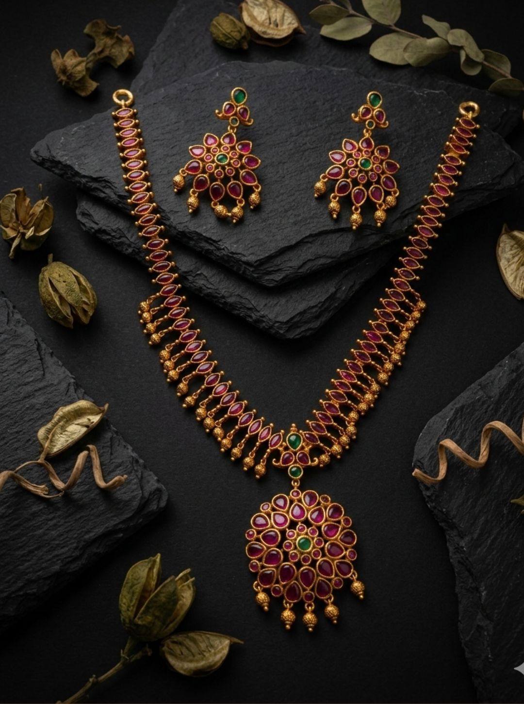 RUBY FLORAL STONE NECKLACE