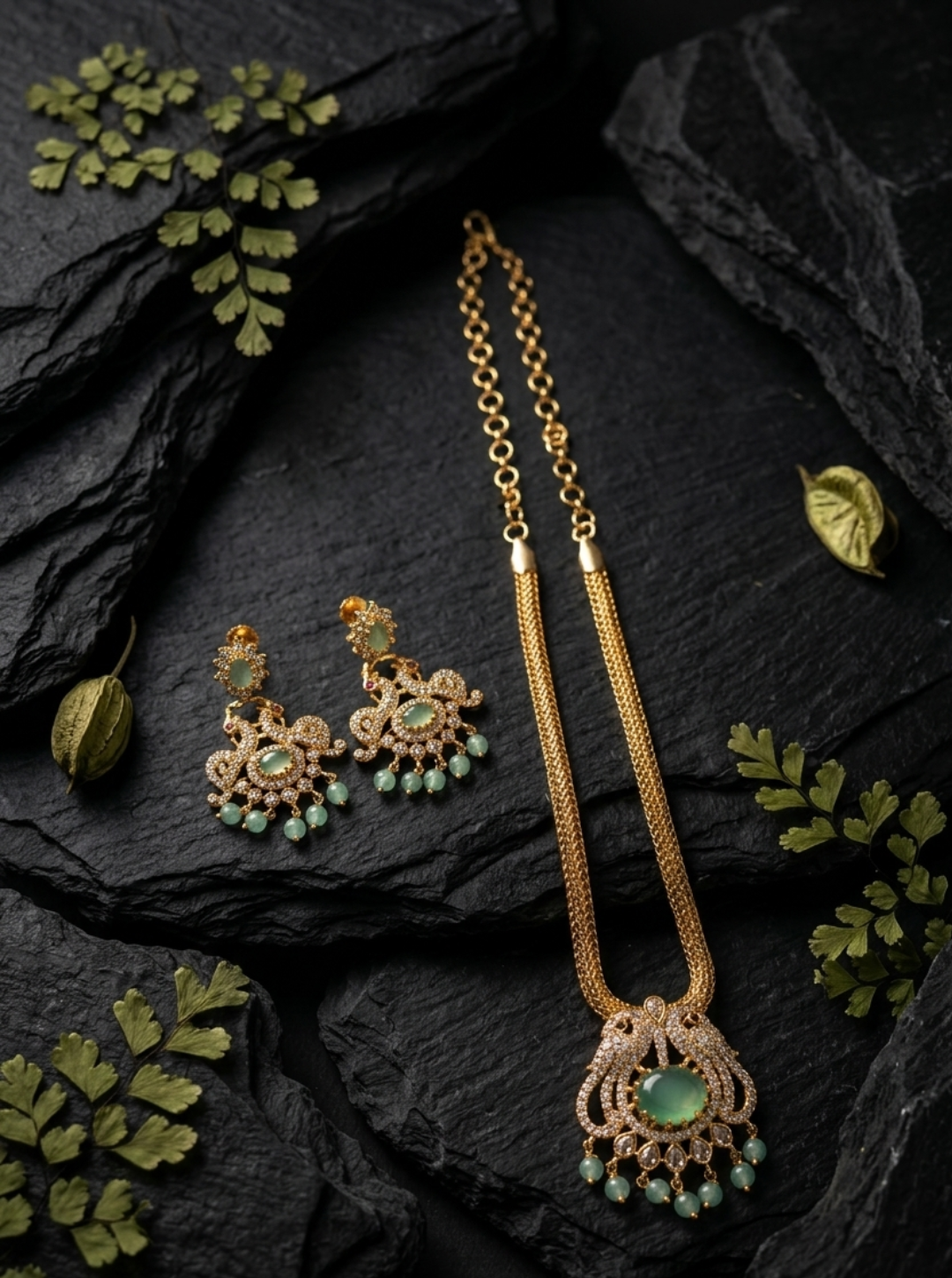 NAYRA MINT ELEGANCE NECKLACE