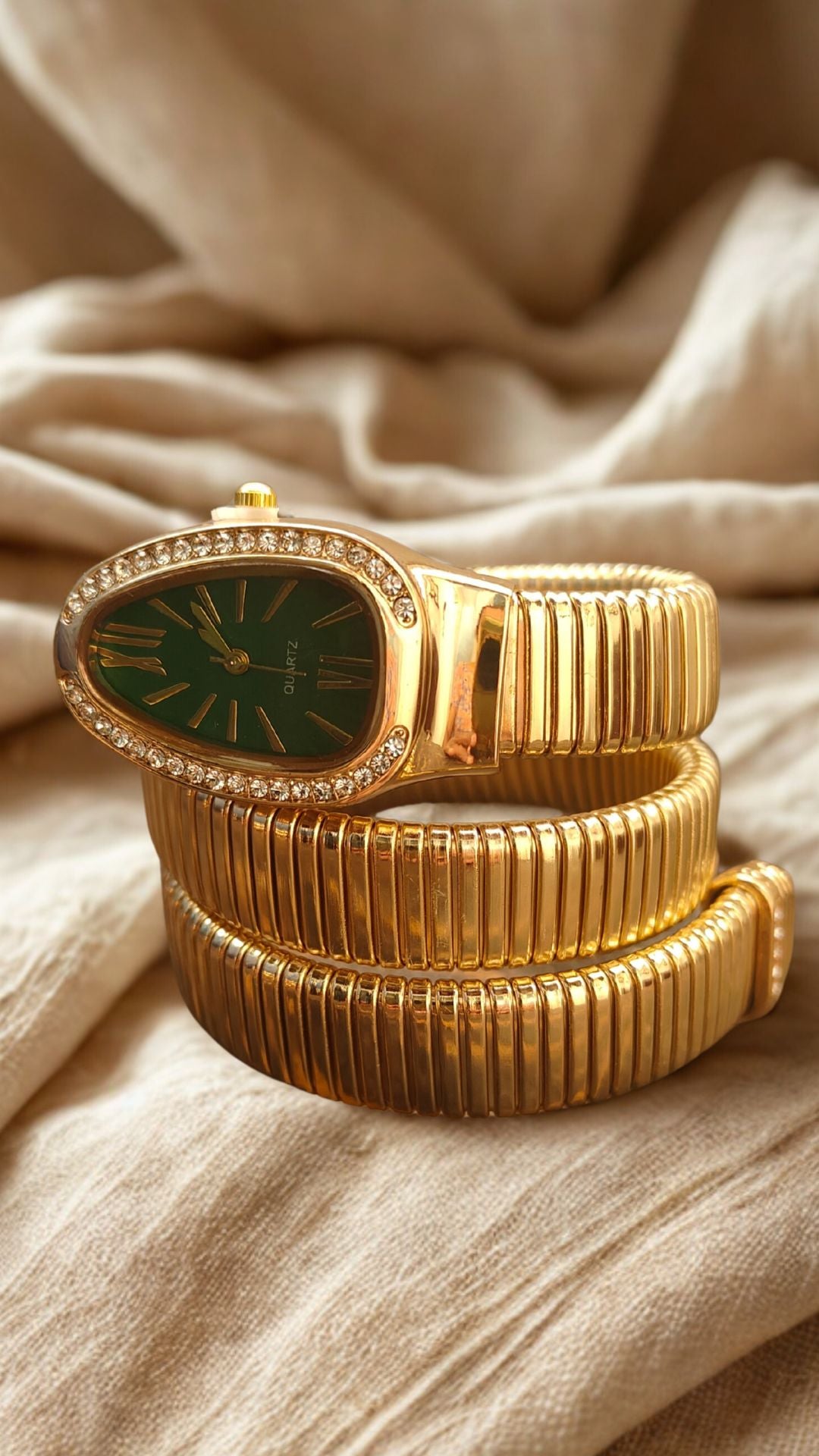 GOLD SERPENT LUXE WATCHES (G)