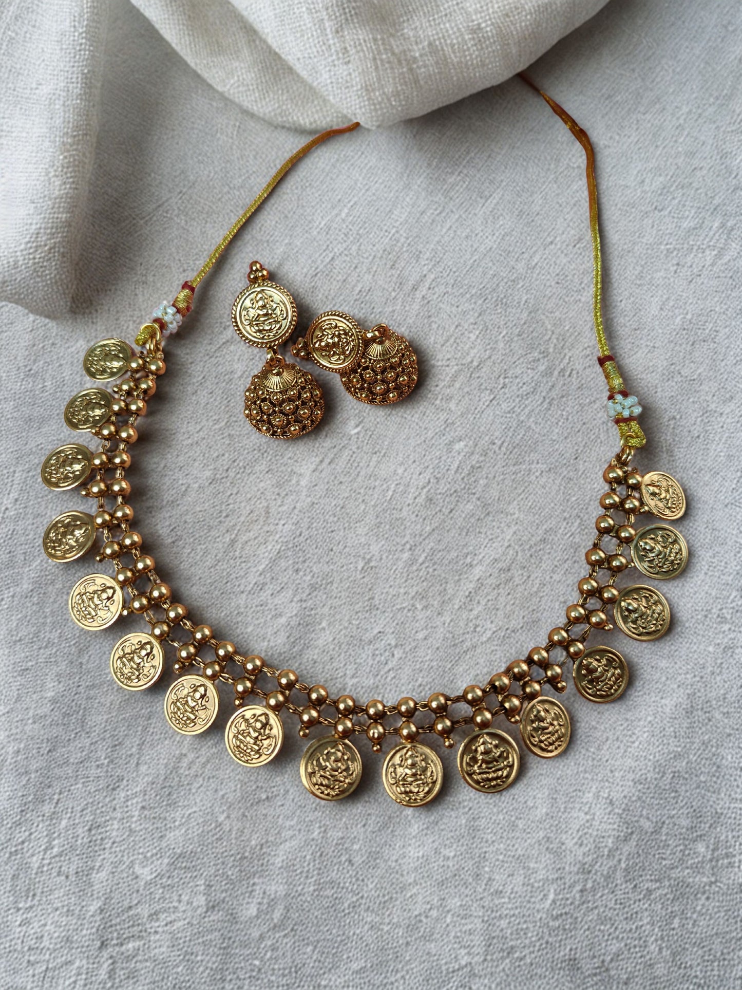 GOLDEN KAASUMALA NECKLACE