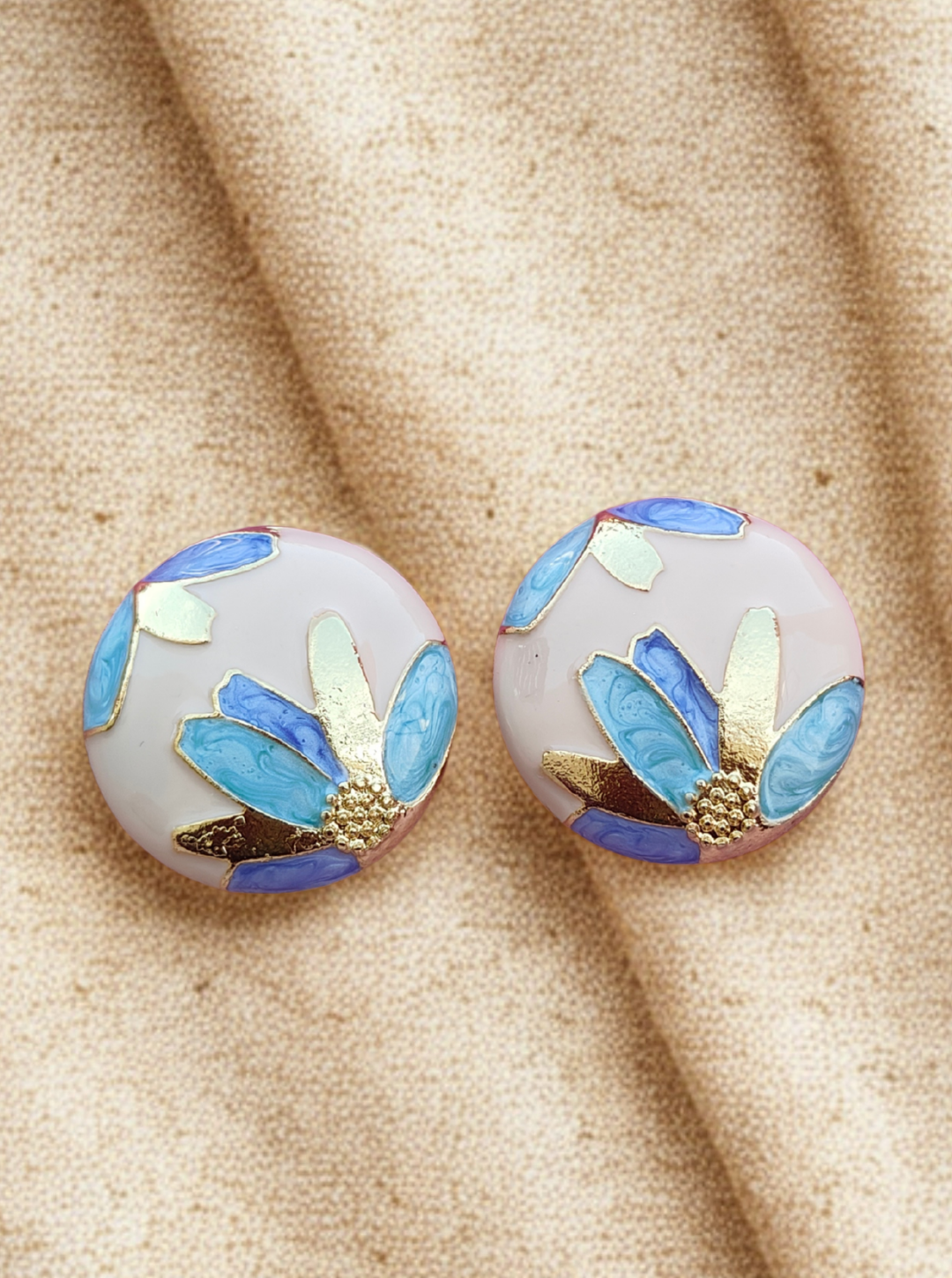 FLORAL STUD EARRINGS