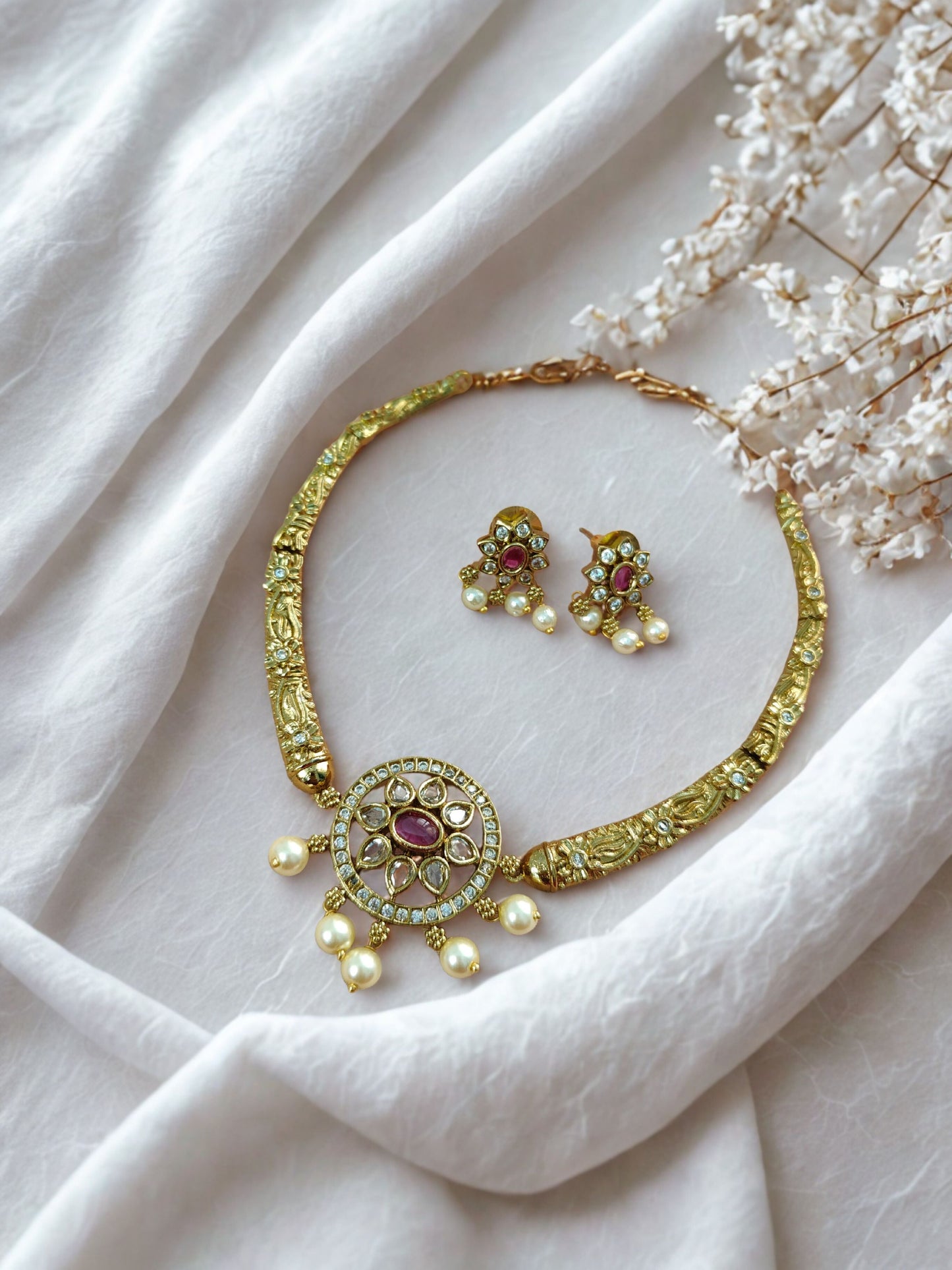 KANTI CHOKER NECKLACE