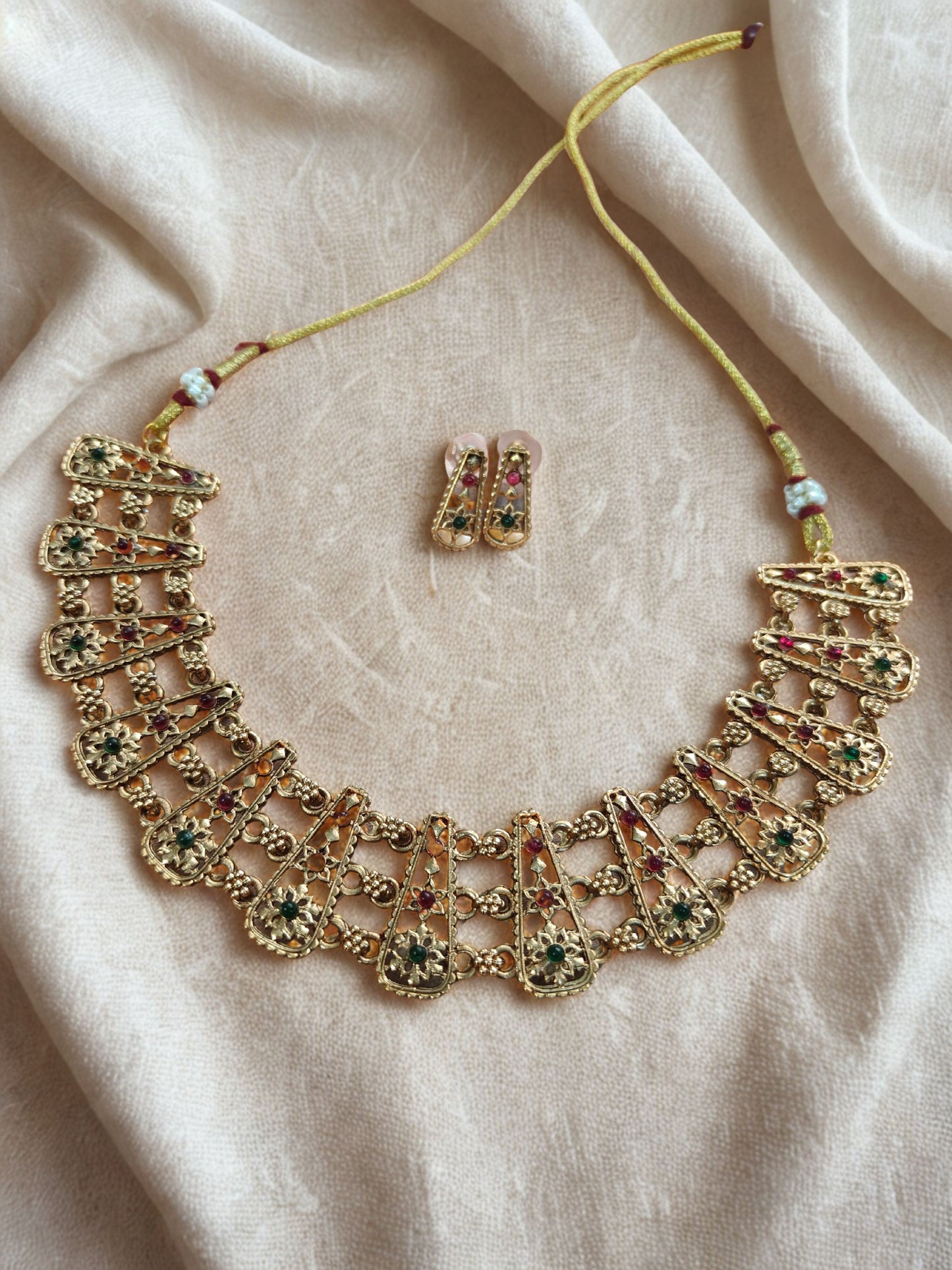 DAINTY-RUBY CHOKER NECKLACE