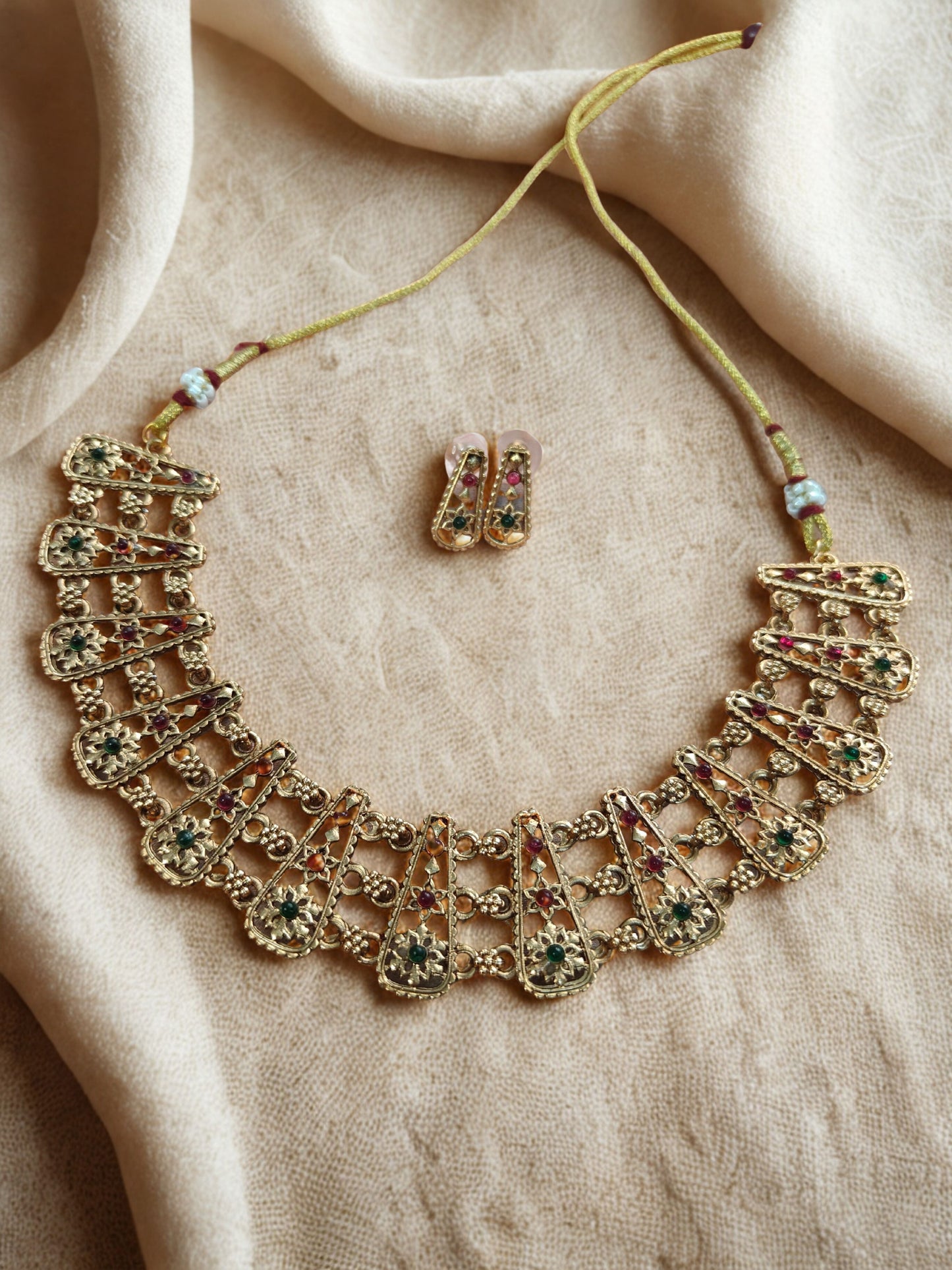 DAINTY-RUBY CHOKER NECKLACE