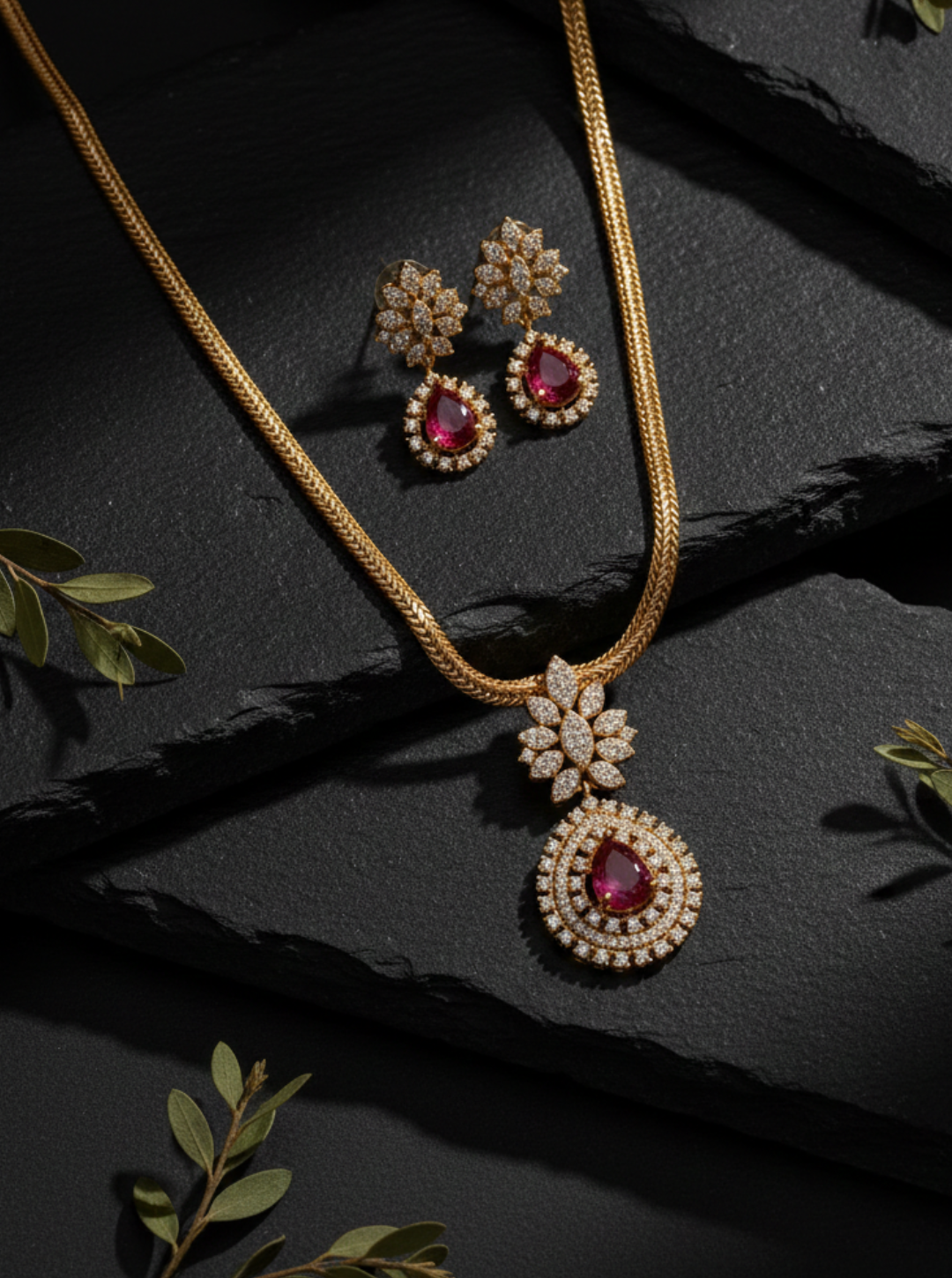 ROYAL BLOOM PENDANT NECKLACE SET