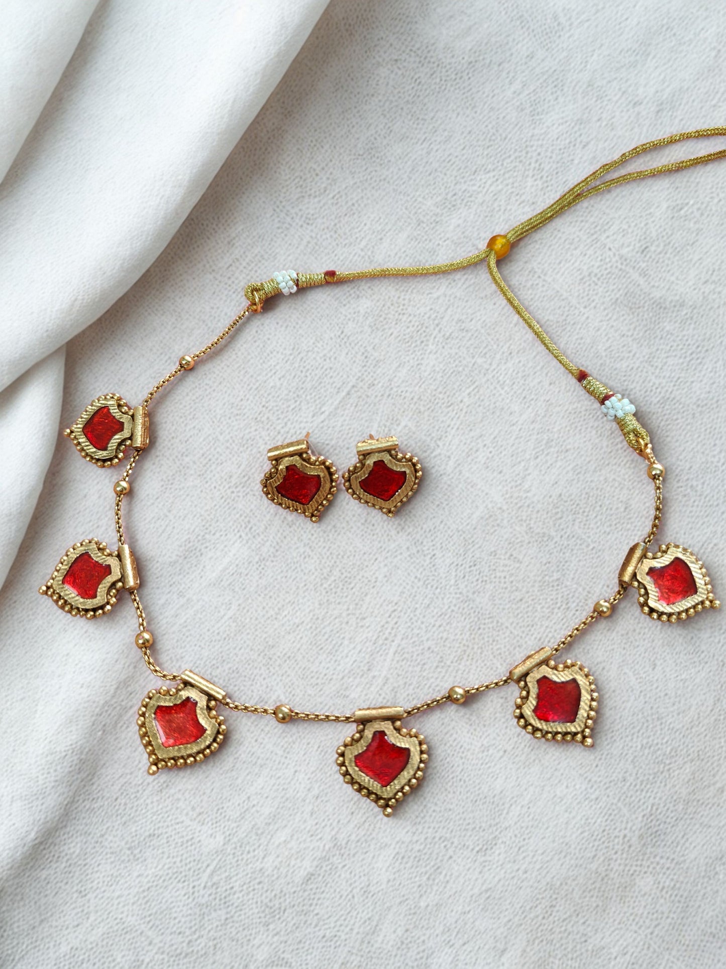 PALAKKA INVISIBLE NECKLACE