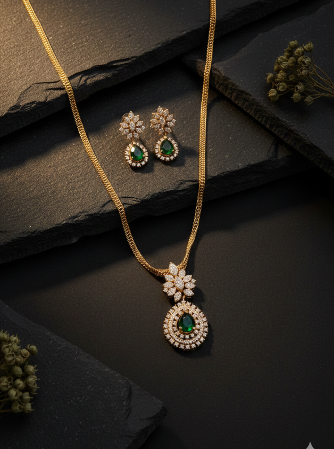 ROYAL BLOOM PENDANT NECKLACE SET