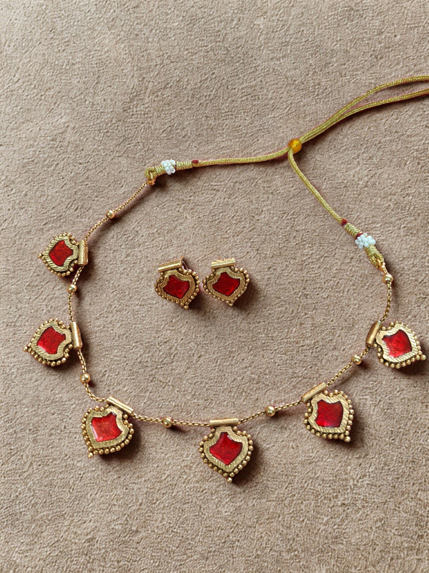 PALAKKA INVISIBLE NECKLACE