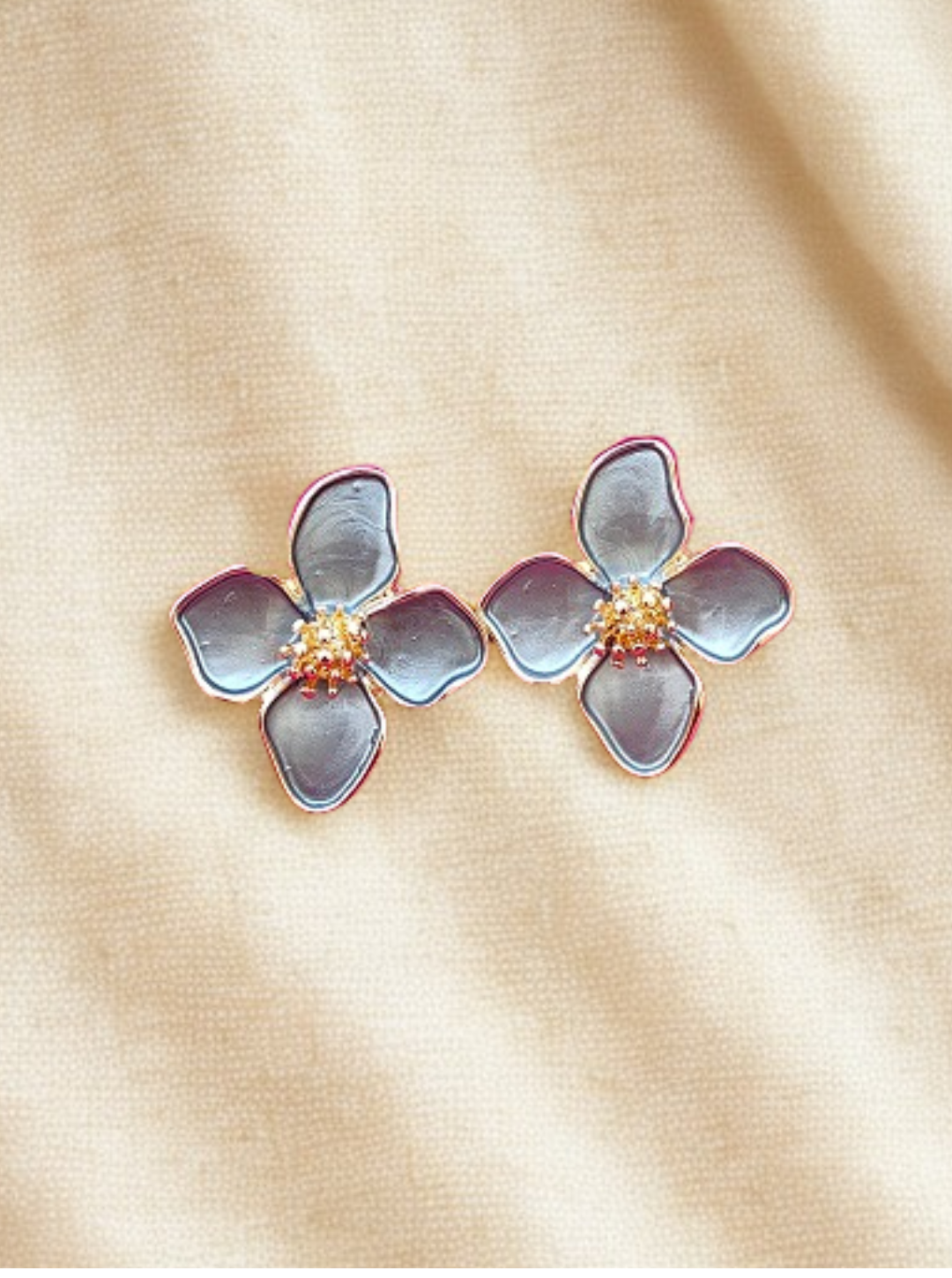 FLORAL STUD EARRINGS