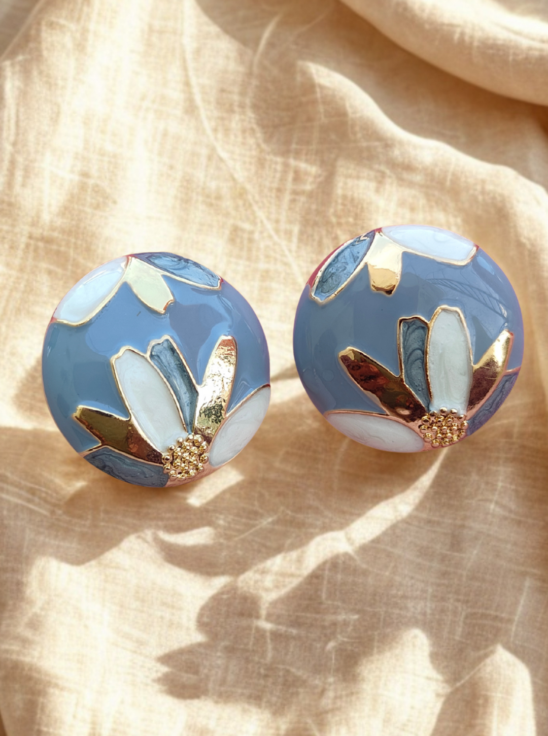 FLORAL STUD EARRINGS