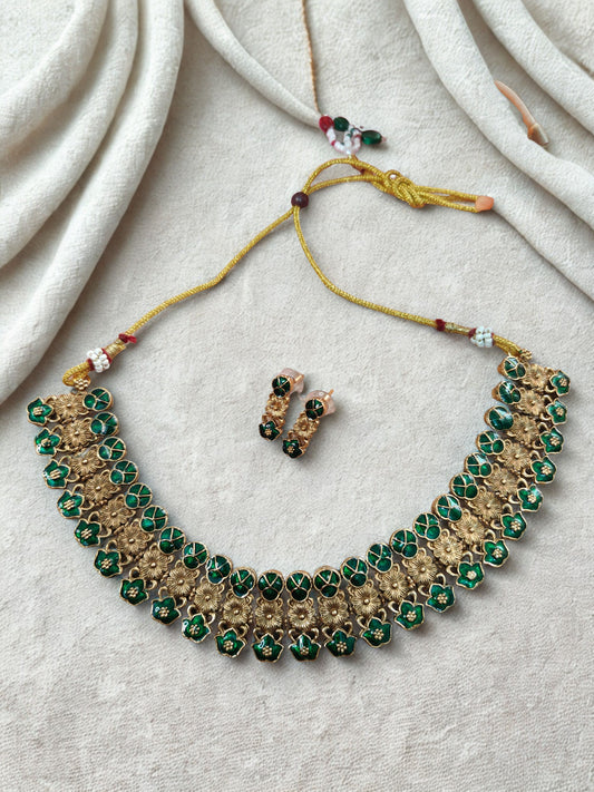 Floral choker necklace