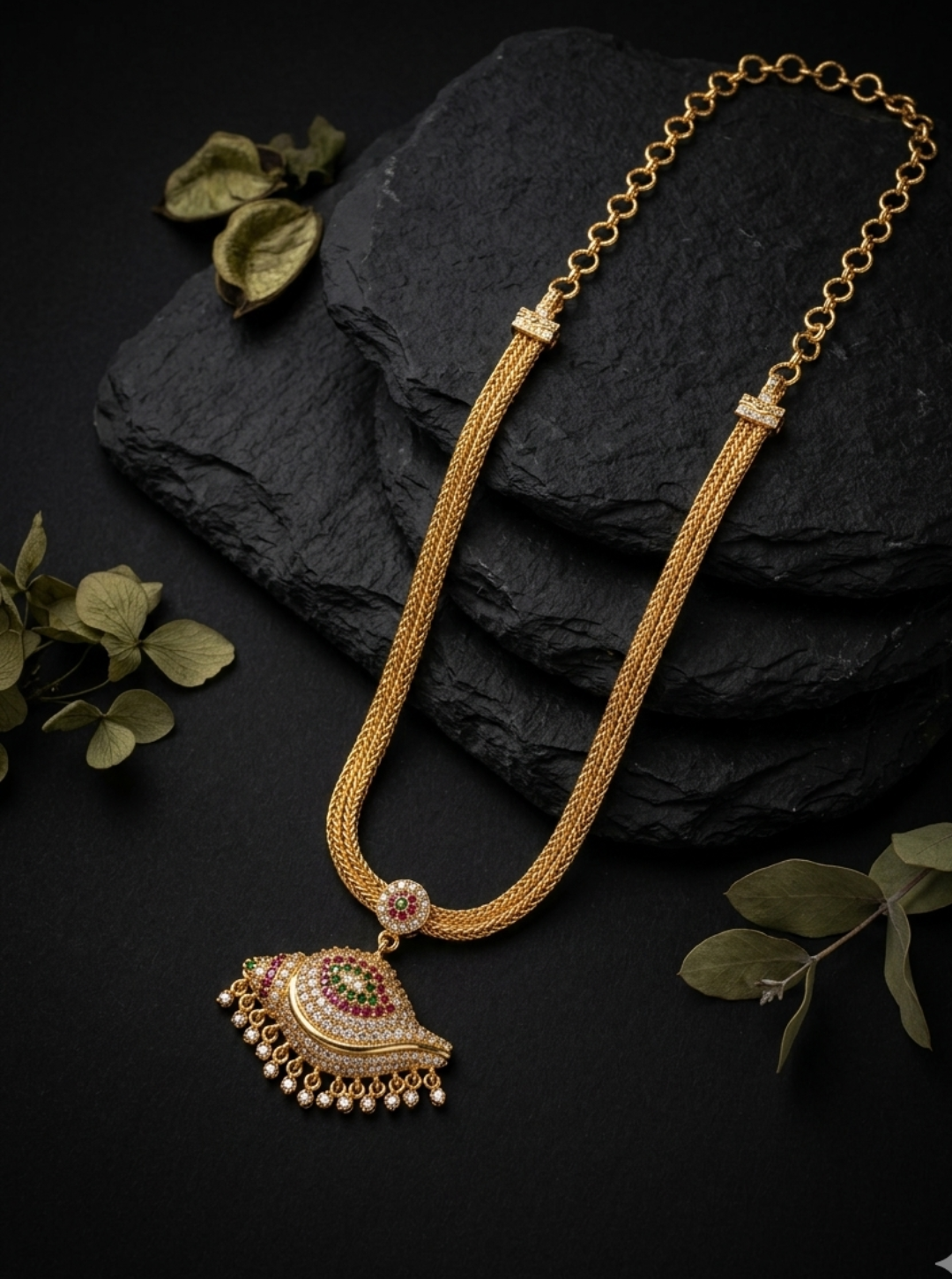 MEHRIN PAISLEY CHAIN PENDANT NECKLACE