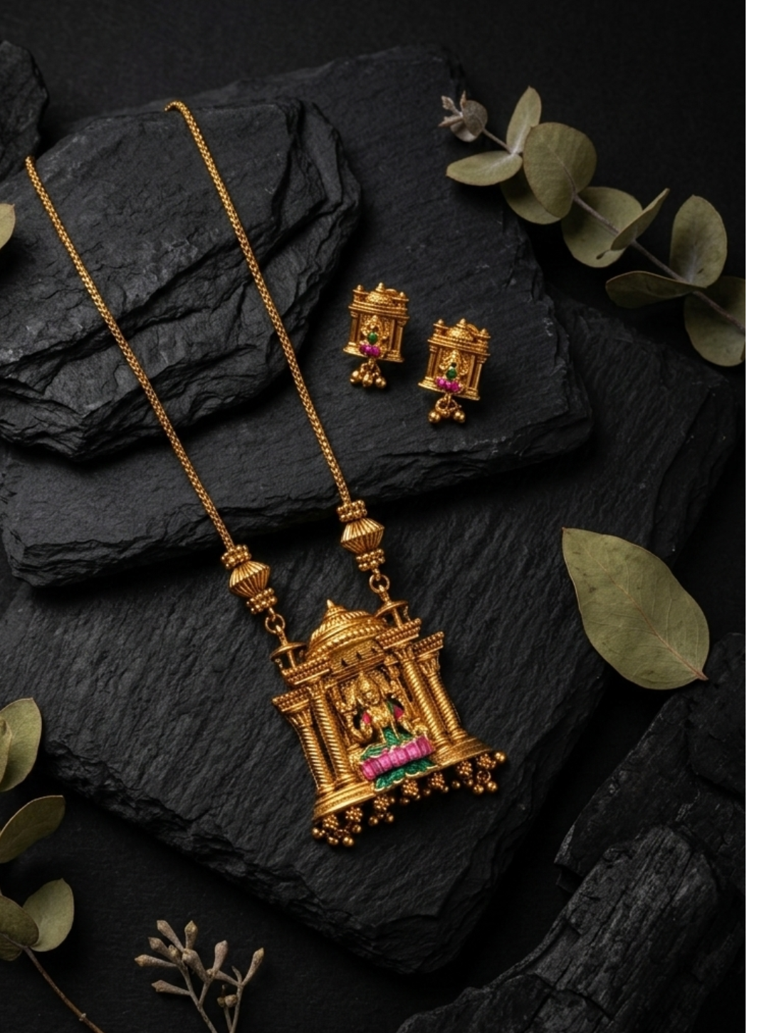 LAKSHMIYA PENDANT NECKLACE