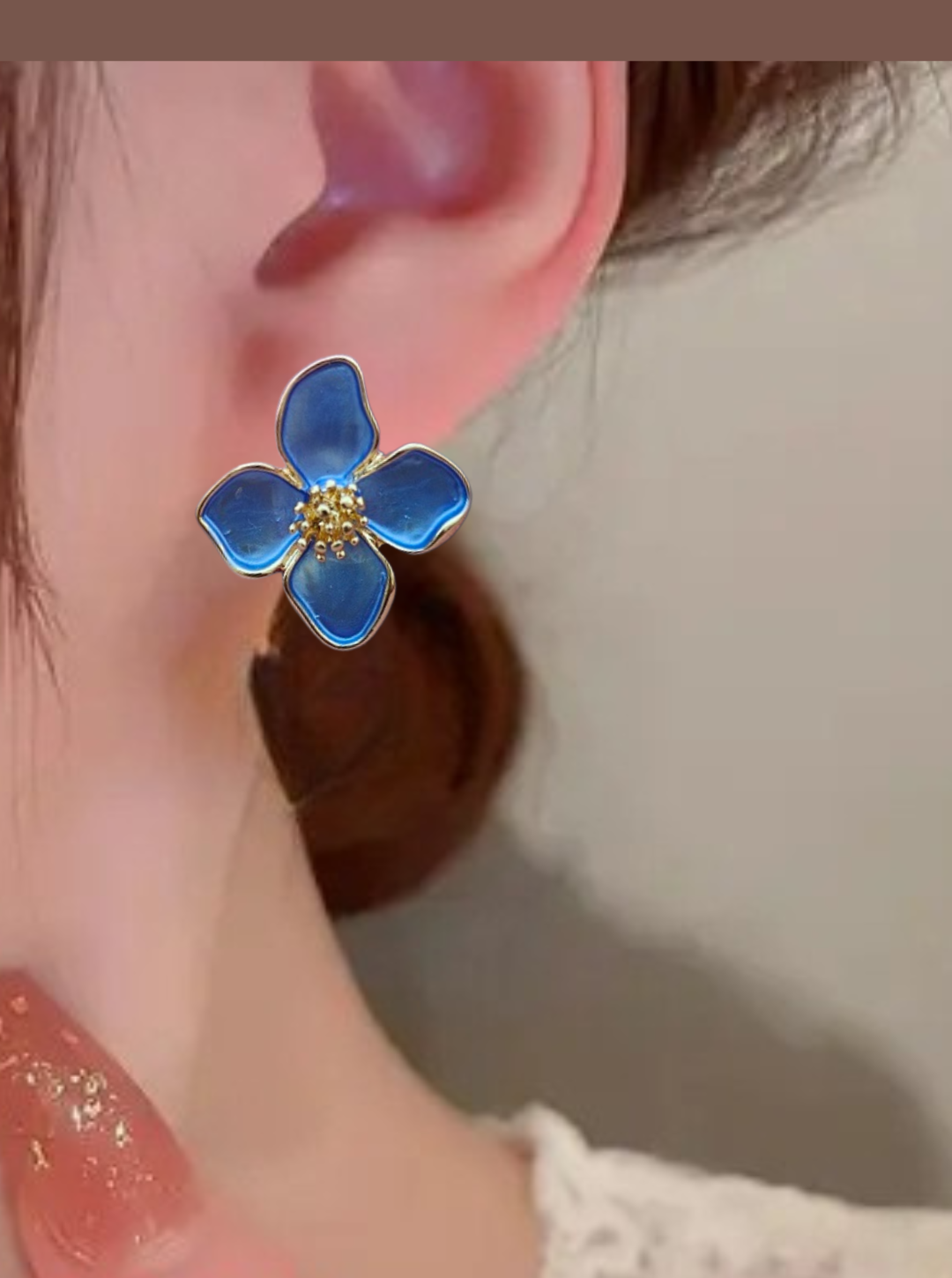 FLORAL STUD EARRINGS