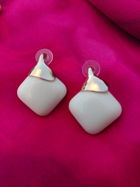 MULTICOLOR BUD EARRINGS