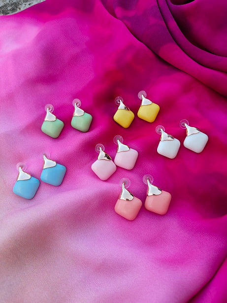 MULTICOLOR BUD EARRINGS
