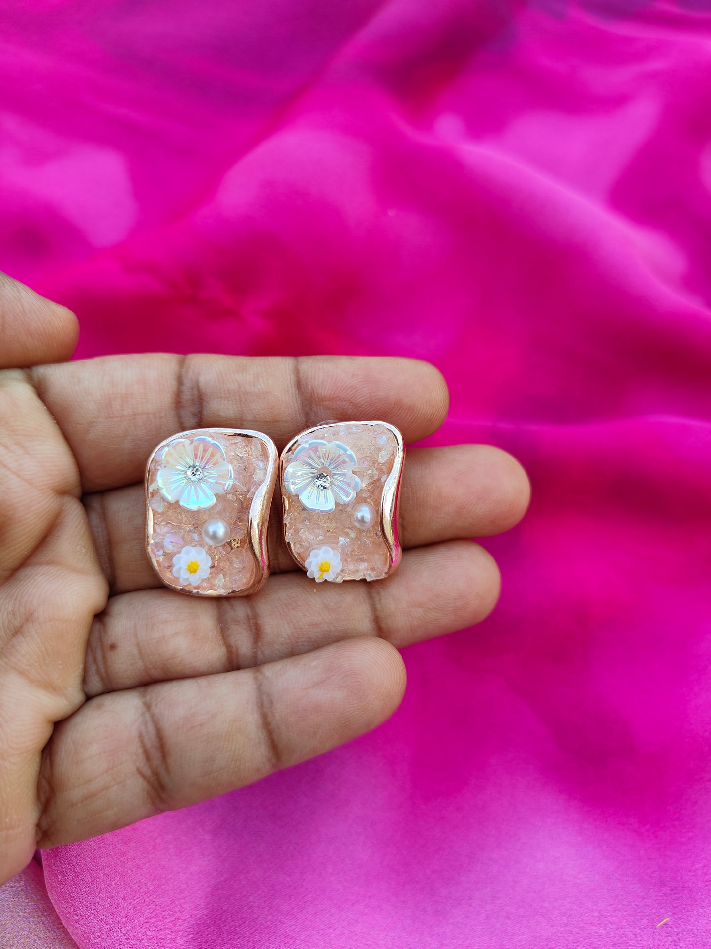 PETAL DUSK POOL EARRINGS