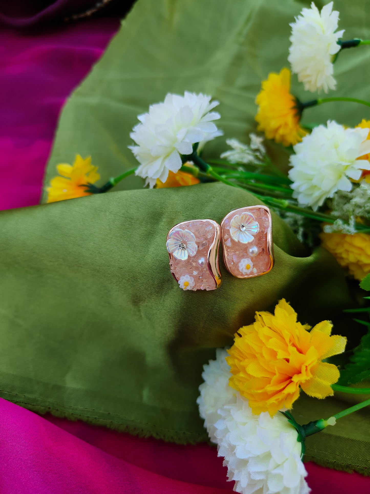 PETAL DUSK POOL EARRINGS
