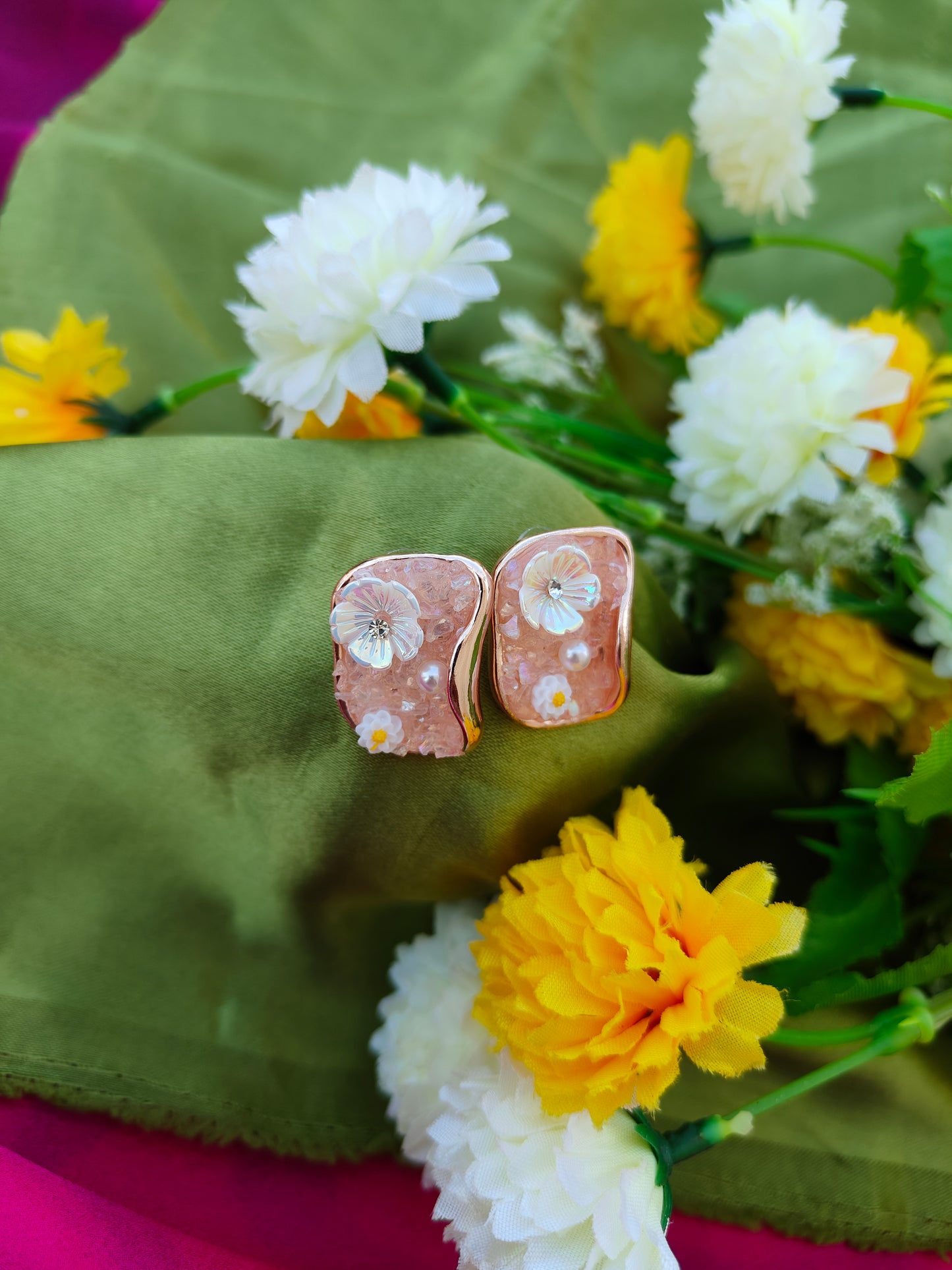 PETAL DUSK POOL EARRINGS
