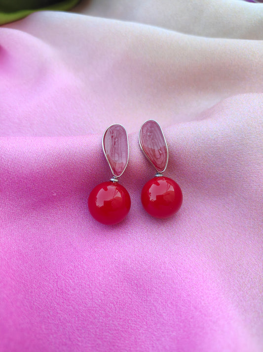 GLOSSY RED DROP EARRINGS