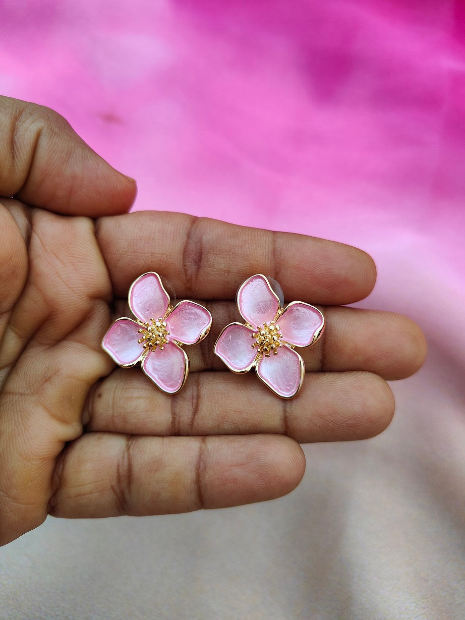 FLORAL STUD EARRINGS