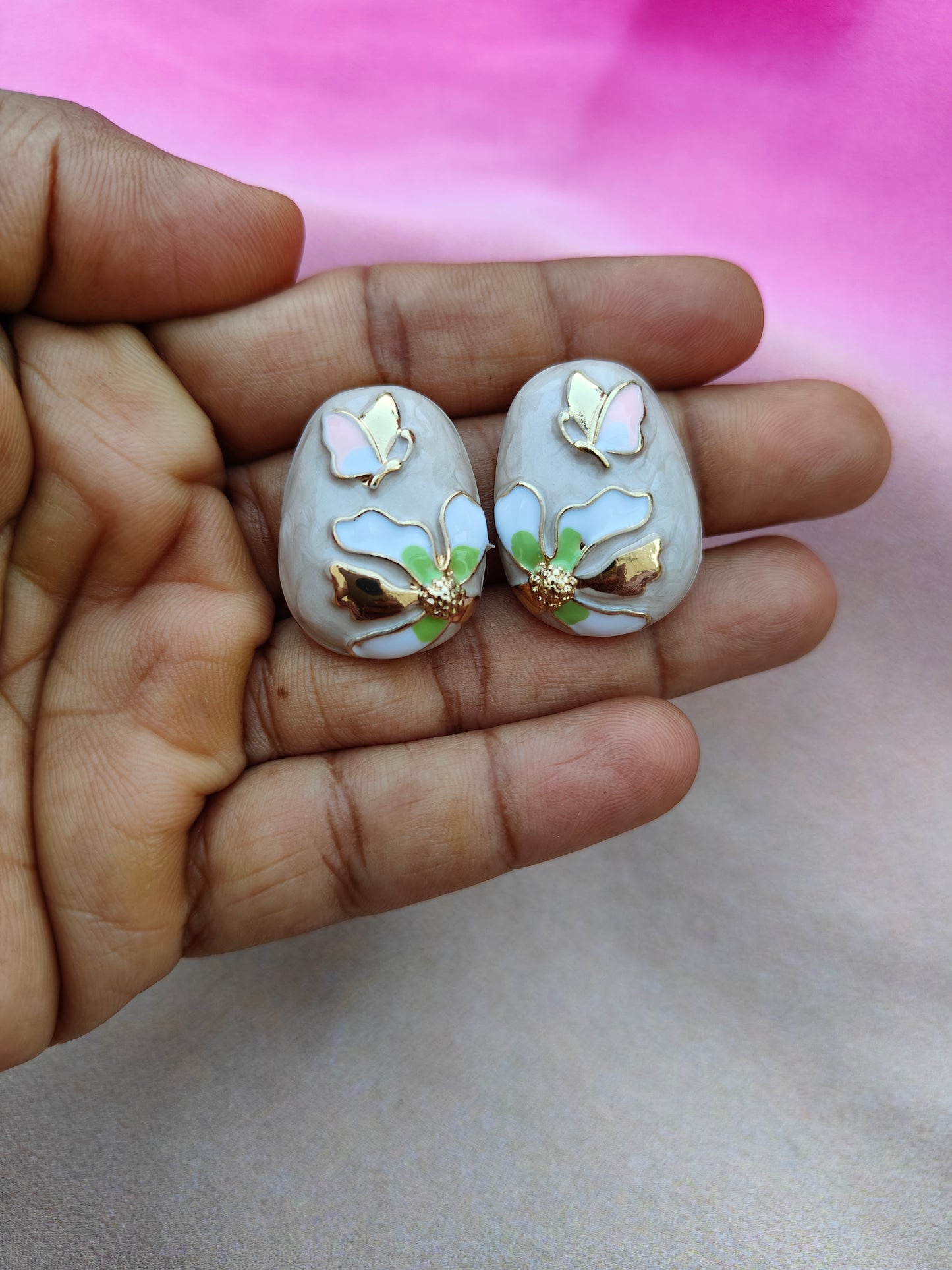SPRING WHISPER BOW EARRINGS