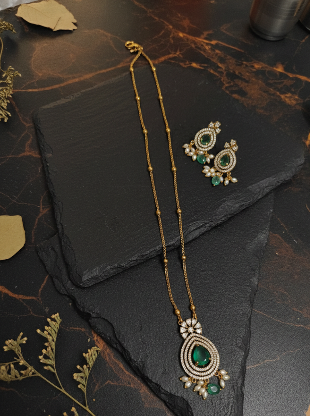 TEAR DROP KUNDAN NECKLACE