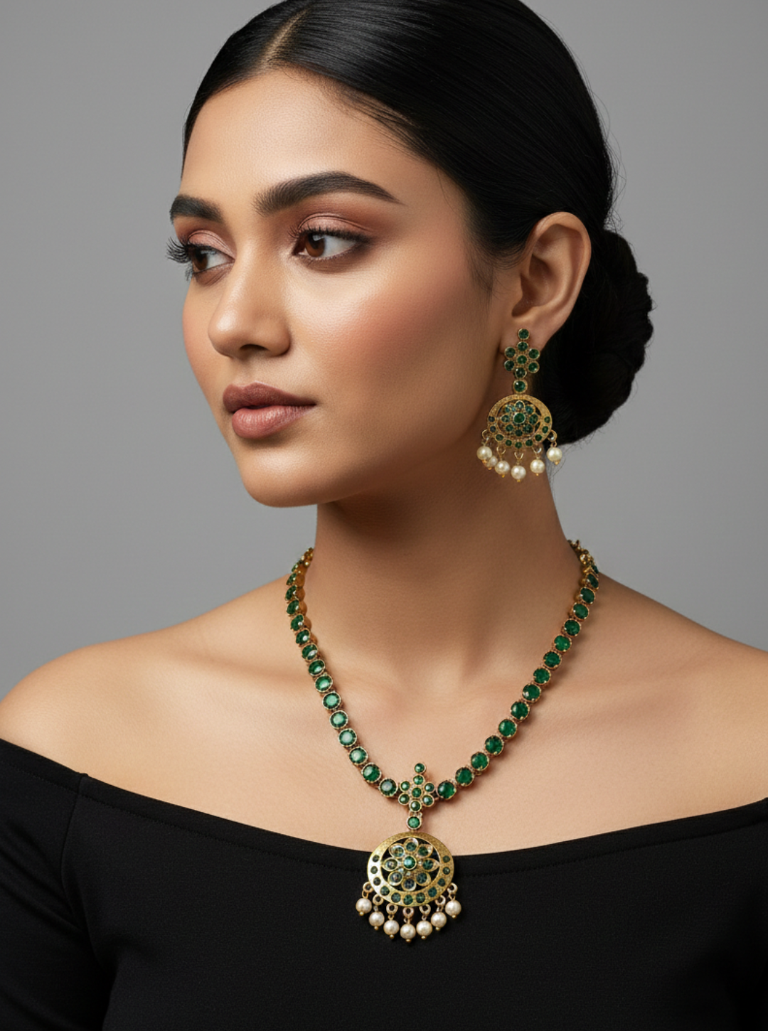 TRADITIONAL RUBY EMERALD NECKLACE