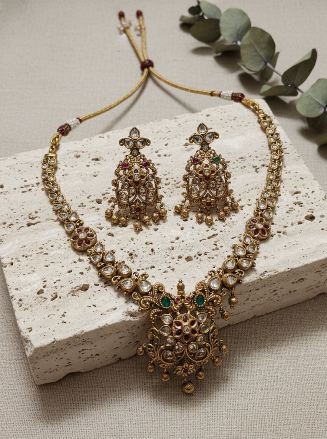 POLKI FLORAL NECKLACE