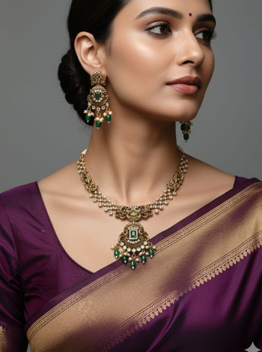 EMERALD DROP ANTIQUE NECKLACE