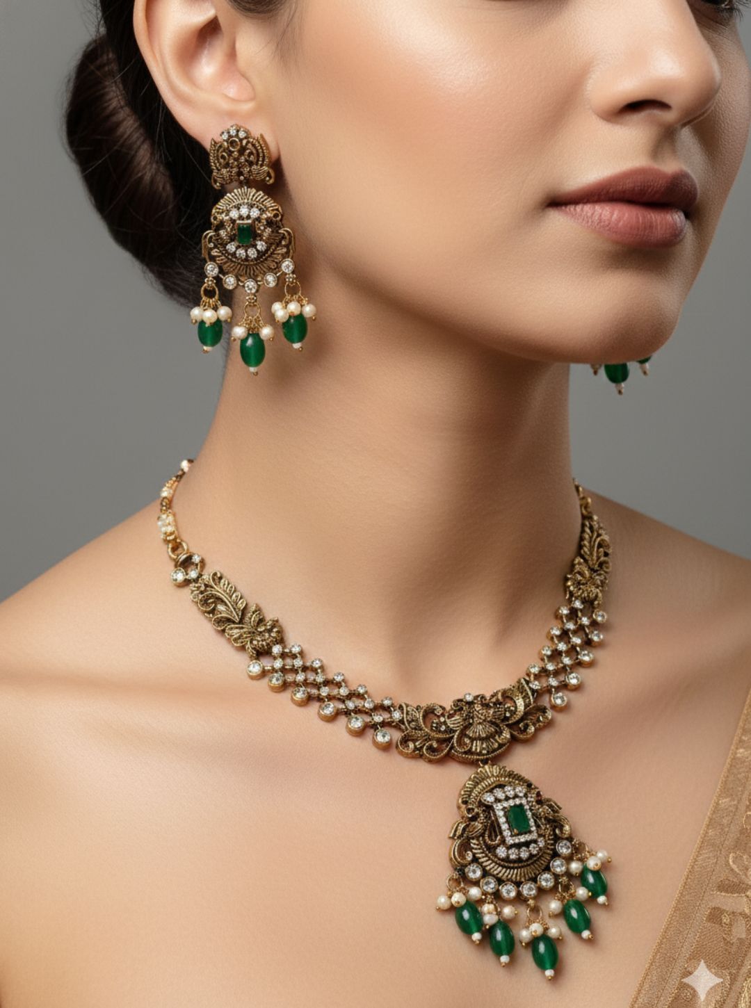 EMERALD DROP ANTIQUE NECKLACE