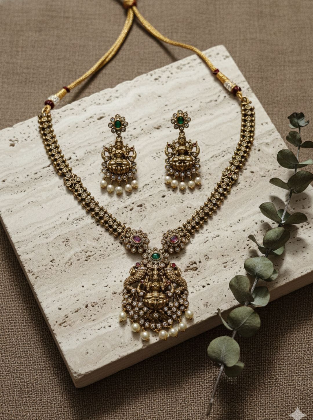 GRAND TEMPLE NECKLACE