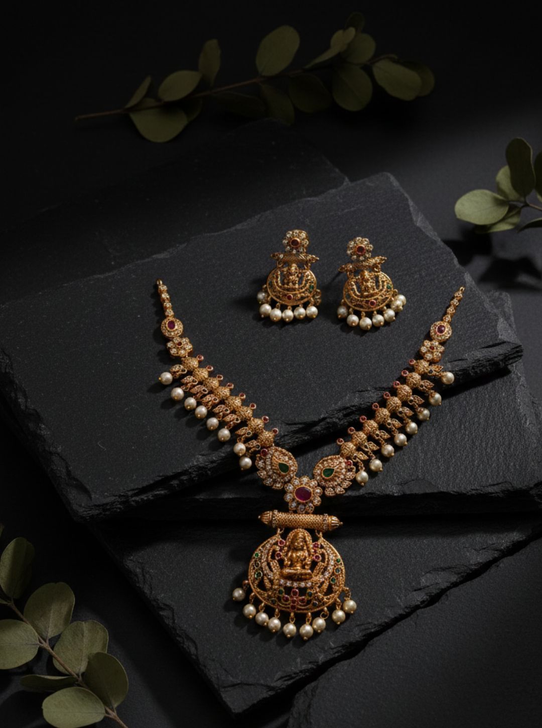 PEARL TEMPLE NECKLACE