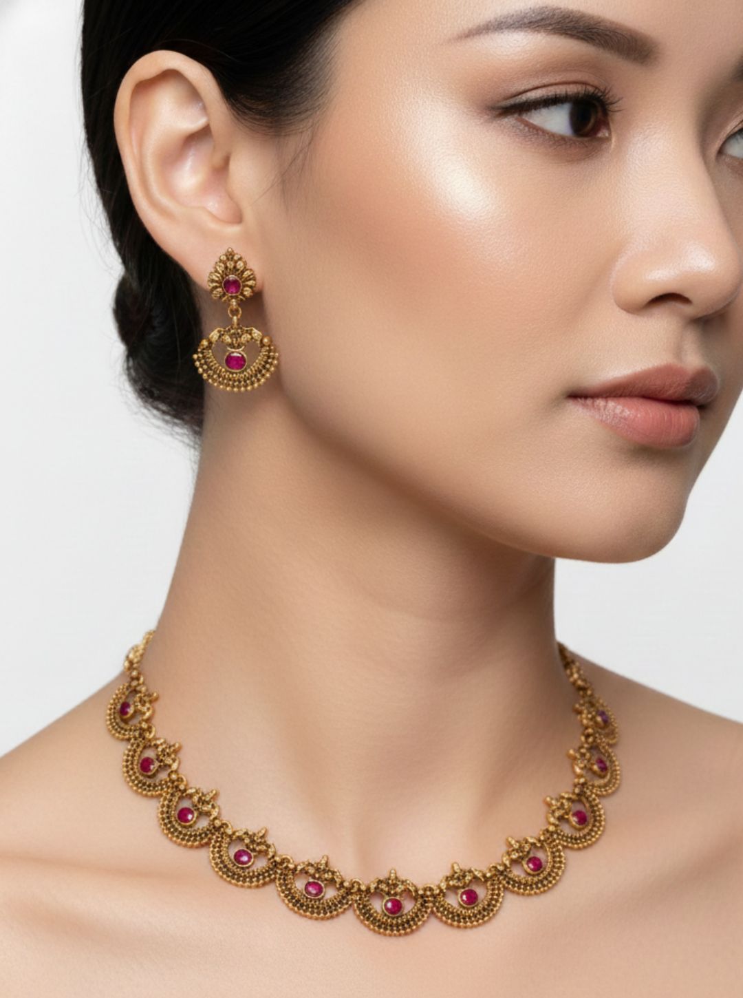 DUAL-TONE MOTIF TEMPLE NECKLACE