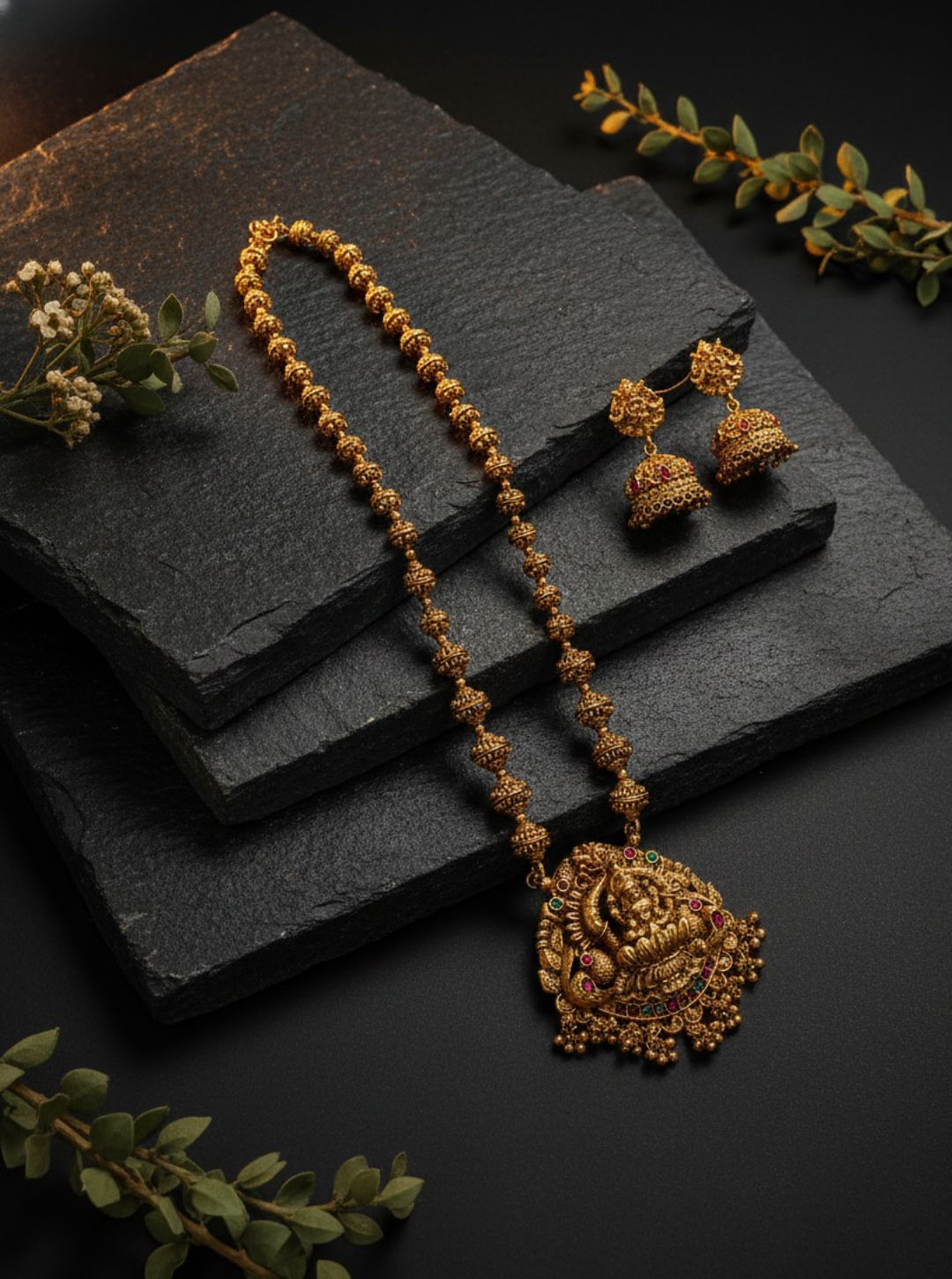 BREEZE TEMPLE NECKLACE