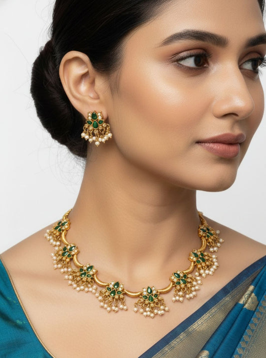 EMERALS FLORAL PEARL NECKLACE