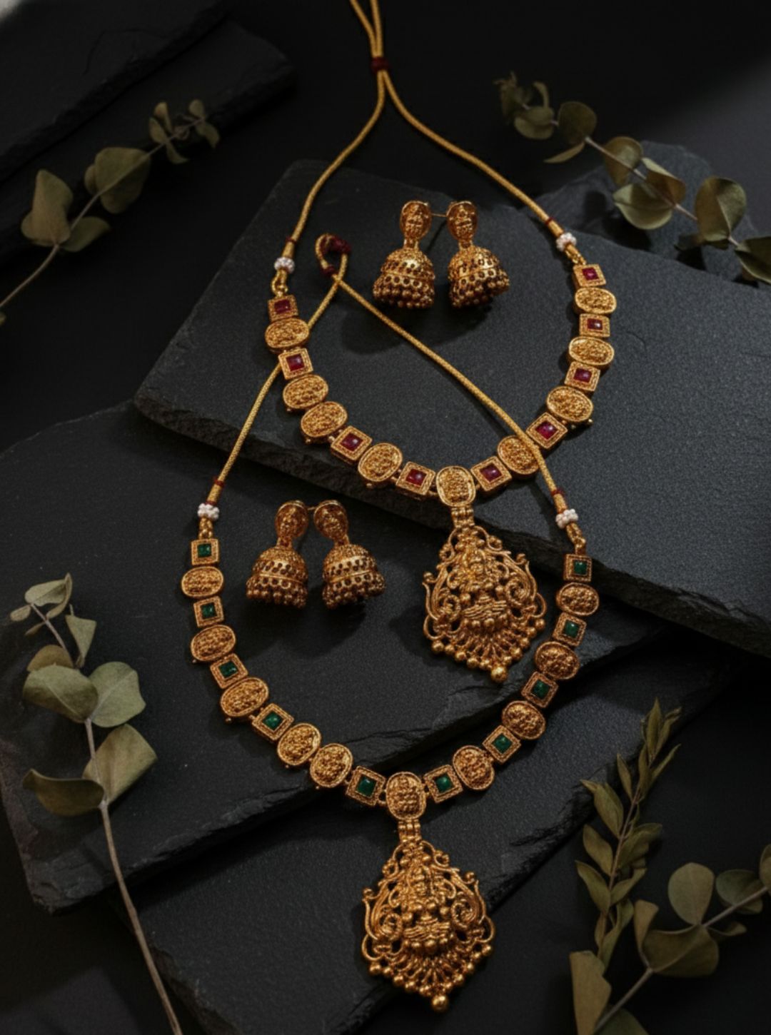 DUAL-COLOR EMERALD TEMPLE NECKLACE