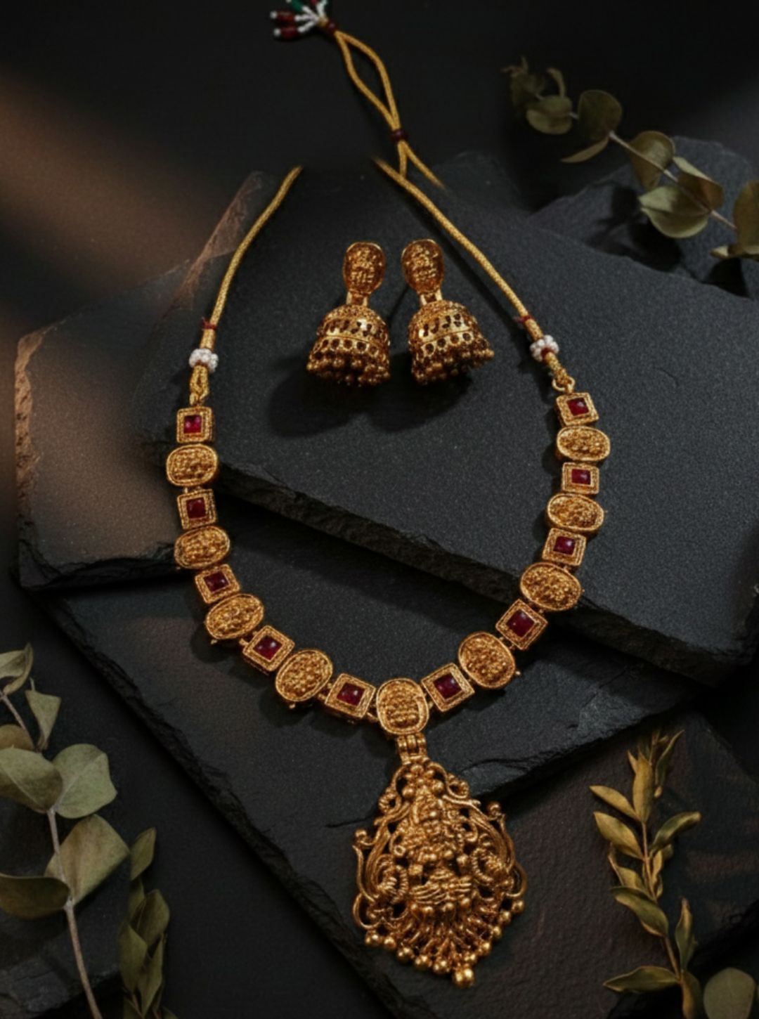 DUAL-COLOR EMERALD TEMPLE NECKLACE